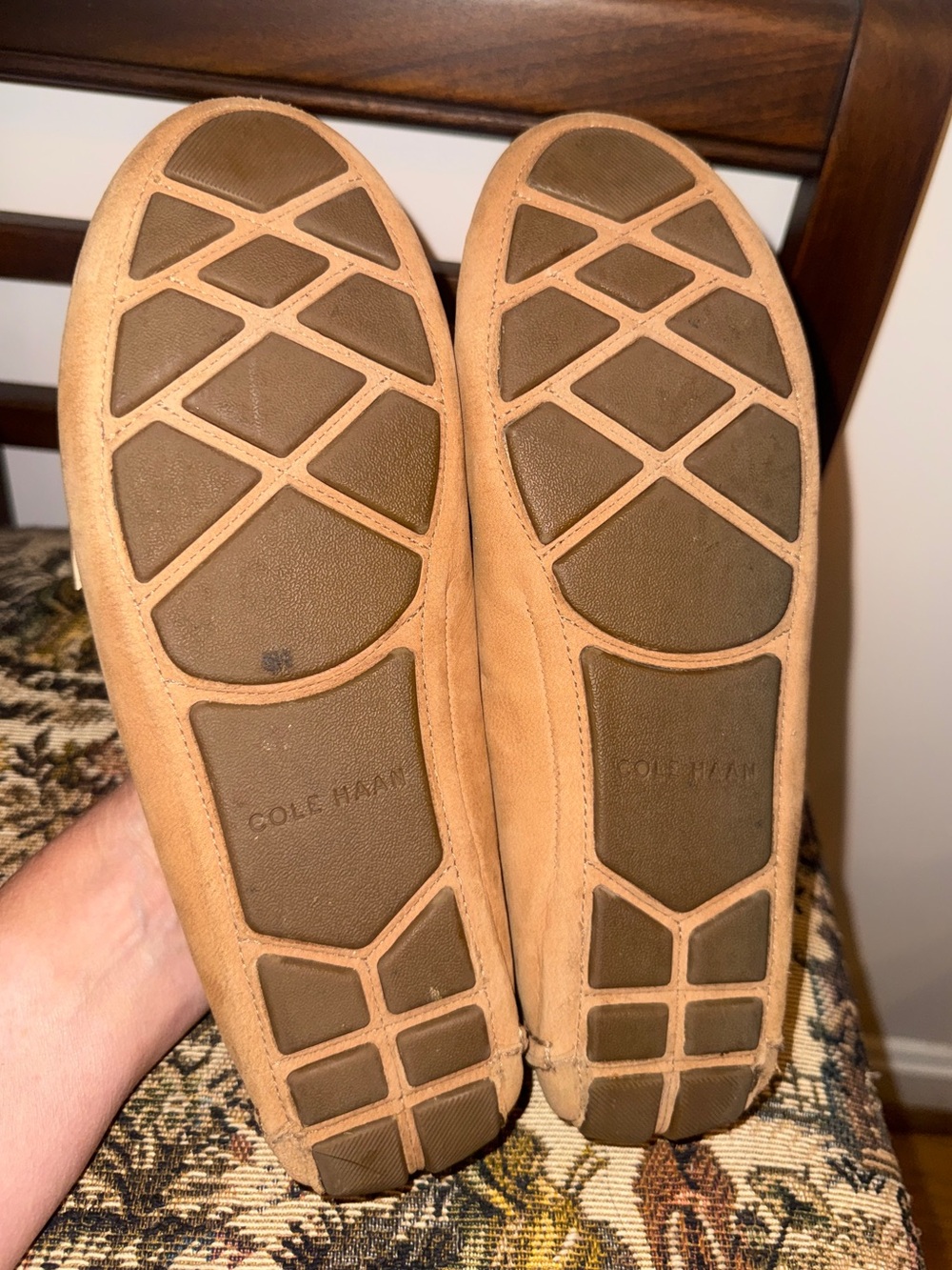 Cole Haan Evelyn Bow Driver Loafers Birch Beige Nubuck Suede Women’s 7B - Picture 16 of 16